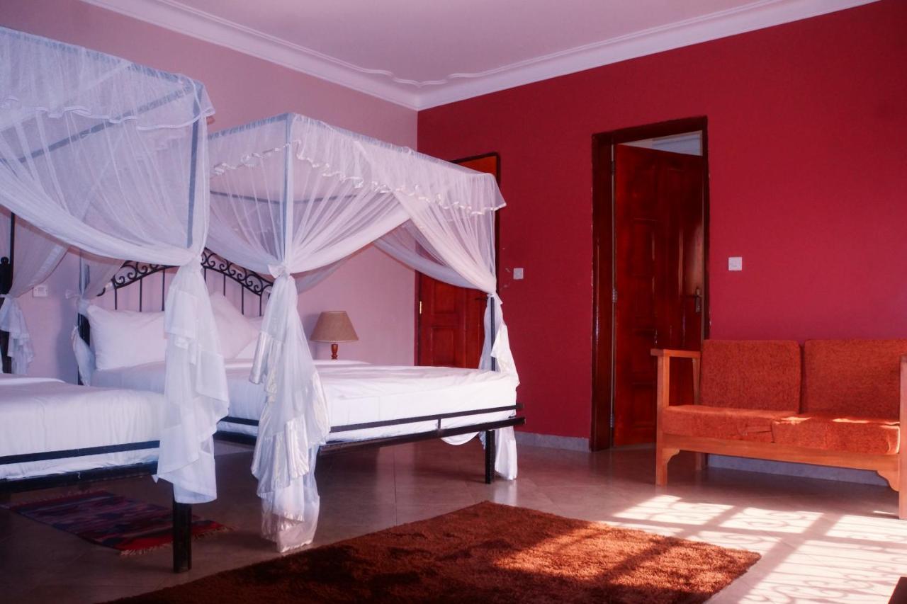 Silver Oaks Hotel Boma Fort Portal Exterior foto