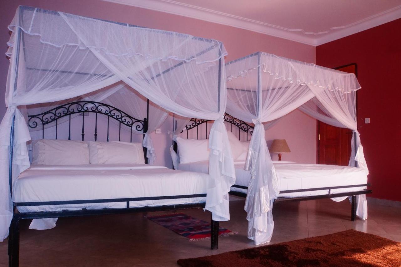 Silver Oaks Hotel Boma Fort Portal Exterior foto